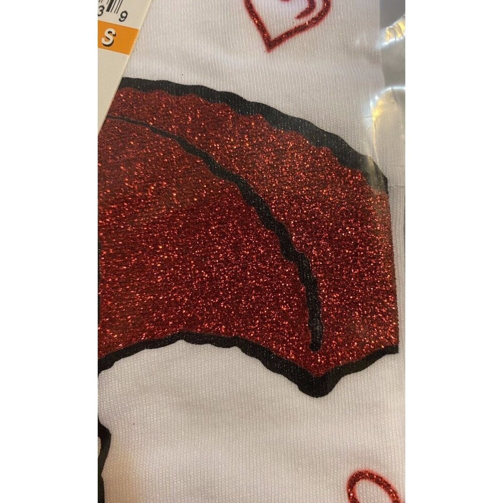 Peanuts Heart Sitting Snoopy T-Shirt